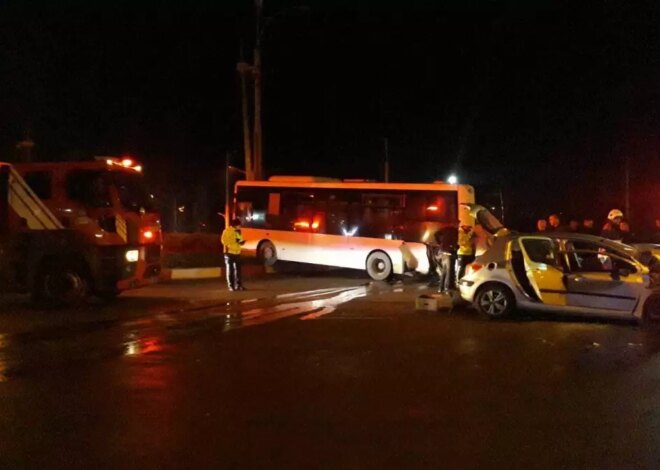 Malatya’da Belediye Otobüsü ile Otomobil Çarpıştı: Sürücü Hayatını Kaybetti